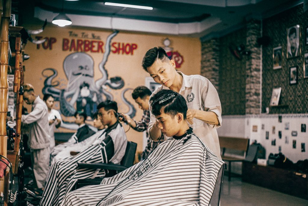 Tiệm cắt tóc gần đây TPHCM Dịch vụ làm tóc nam nữ nổi tiếng